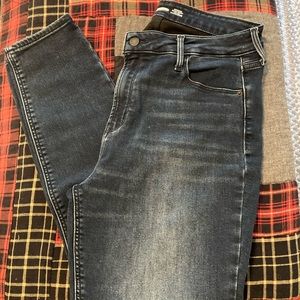 Old Navy Rockstar Super Skinny High Rise jeans